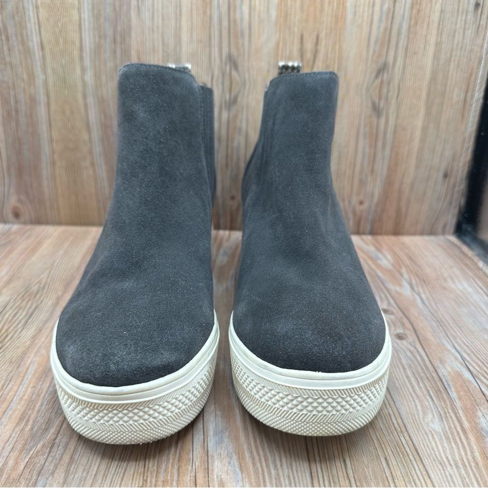 Dolce Vita Wylee Leather Slip On Wedge Comfort Sneaker Gray Suede Size 7.5 - Picture 2 of 9